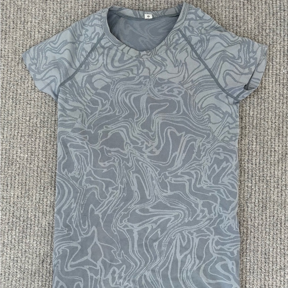Gray Patterned Swiftly Tech SIZE 6